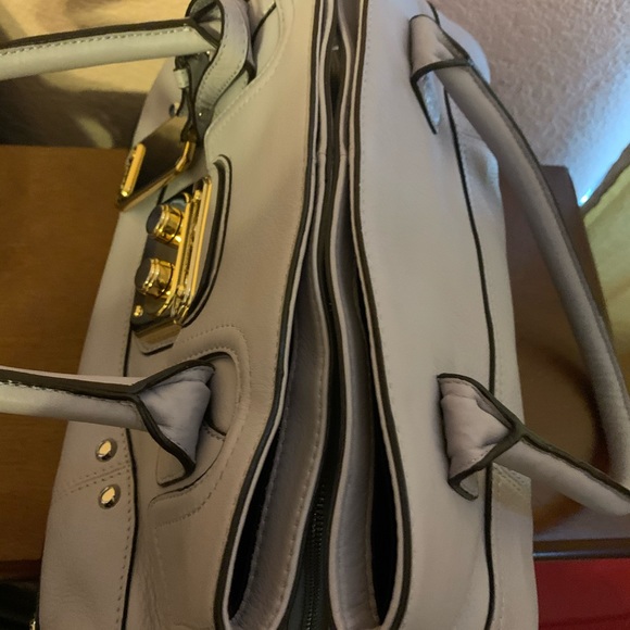 B. Makowsky leather purse/sarchel - Picture 6 of 8